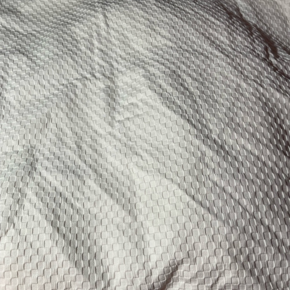 White full/queen textured blanket